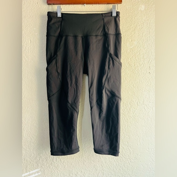 Lululemon Outrun Ruched Mesh Pocket Luxtreme Cropped leggings size 6 - Picture 16 of 17